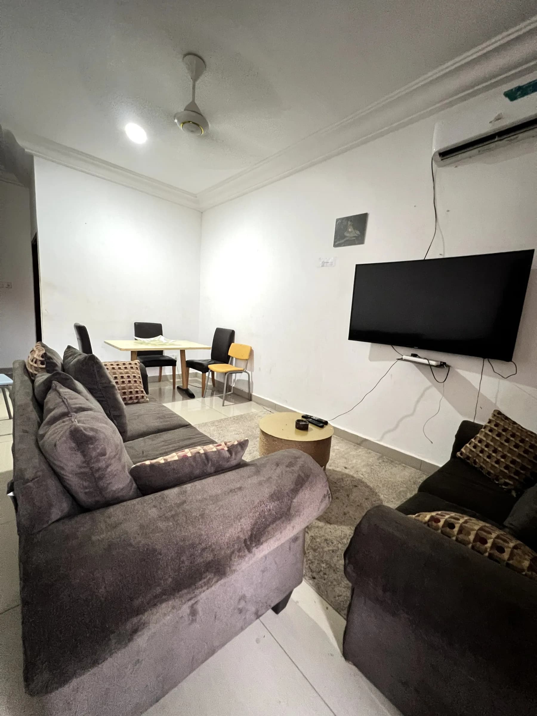 3 Bedroom Duplex, image 2
